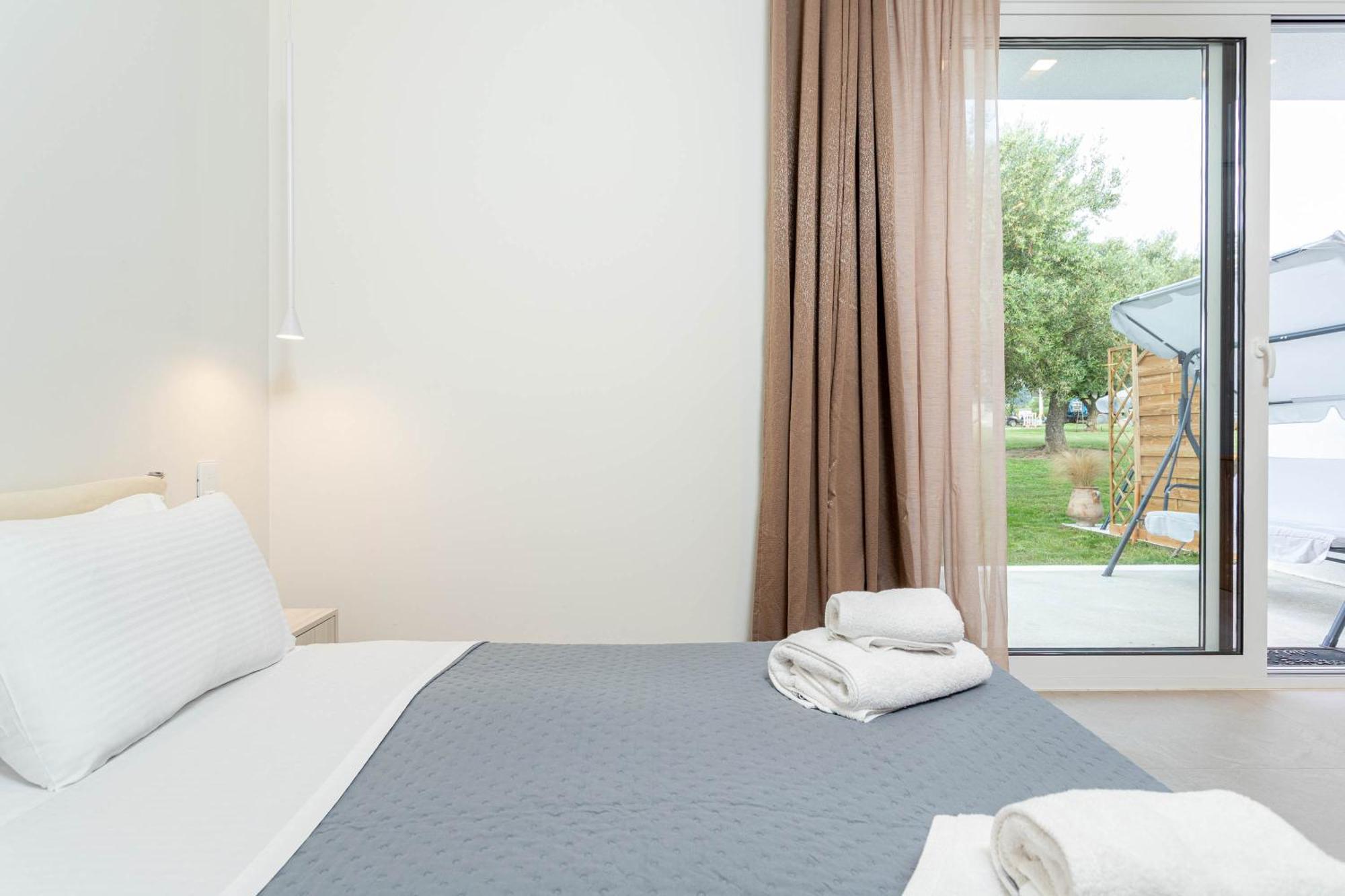 Mellagia Suites Kassandreia Eksteriør bilde